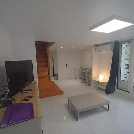 St Joseph Cosy With Ac Centre Apartment *